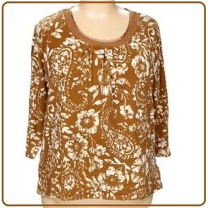 Saffron and White Three Quarter Sleeve Knit